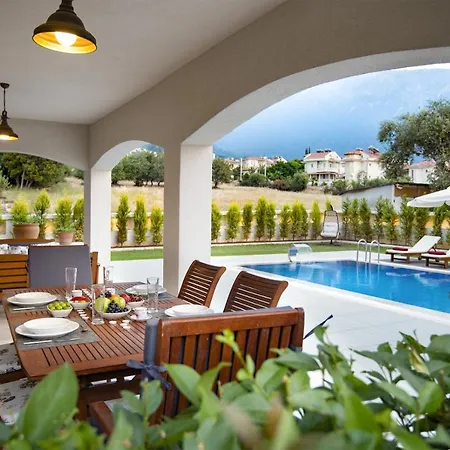 Laguna Villa