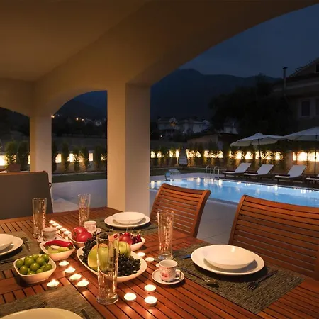 Villa Laguna *