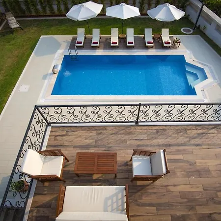 Villa Laguna