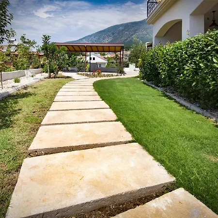 Laguna Villa